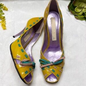 Vintage Y2K Christian LaCroix Patent Leather Peep Toe Bow Heels Olive Green US 7